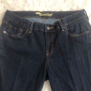 Old navy sweetheart bootleg jeans